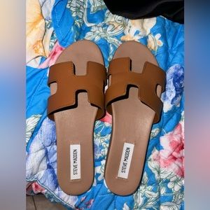 STEVE MADDEN MAYVEN SANDALS SIZE 9.5